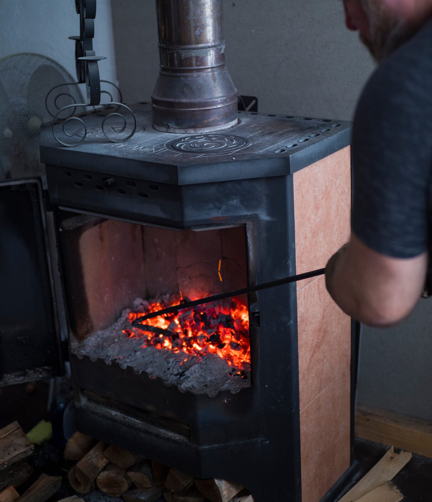 Bûches de ramonage : vraiment efficaces ?