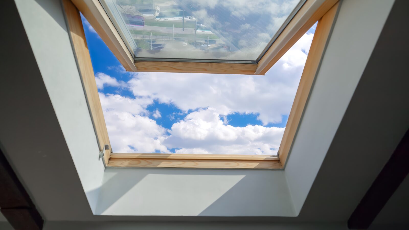 Velux qui fuit : causes et solutions
